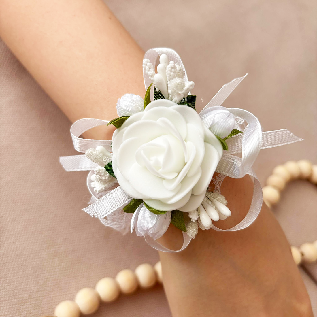 Cocarde - flori și brățări