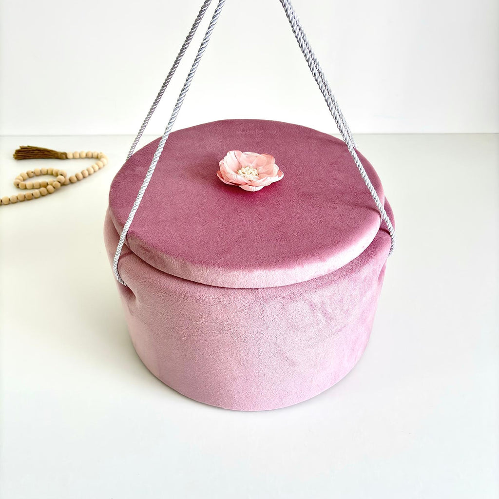 Trusou din Muselina Pentru Botez + Cutie Pentru Trusou cu Catifea Roz Pudra