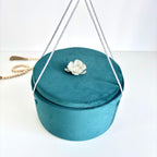 Trusou din Muselina Pentru Botez + Cutie Pentru Trusou cu Catifea Verde