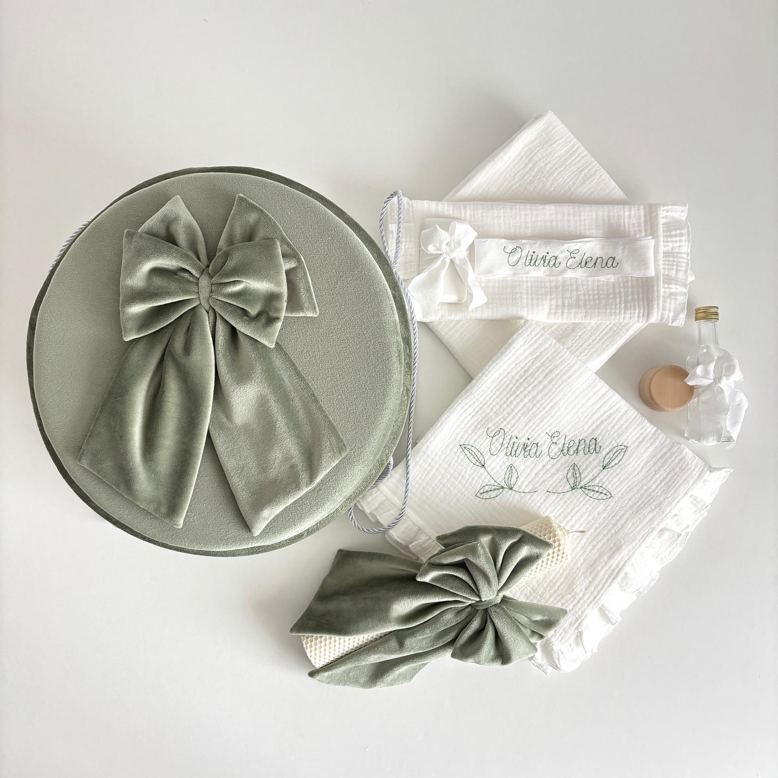 Set Trusou personalizat pentru Botez -Olivia Elena