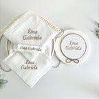 Trusou Personalizat pentru Botez si Cutie pentru trusou – Model B031