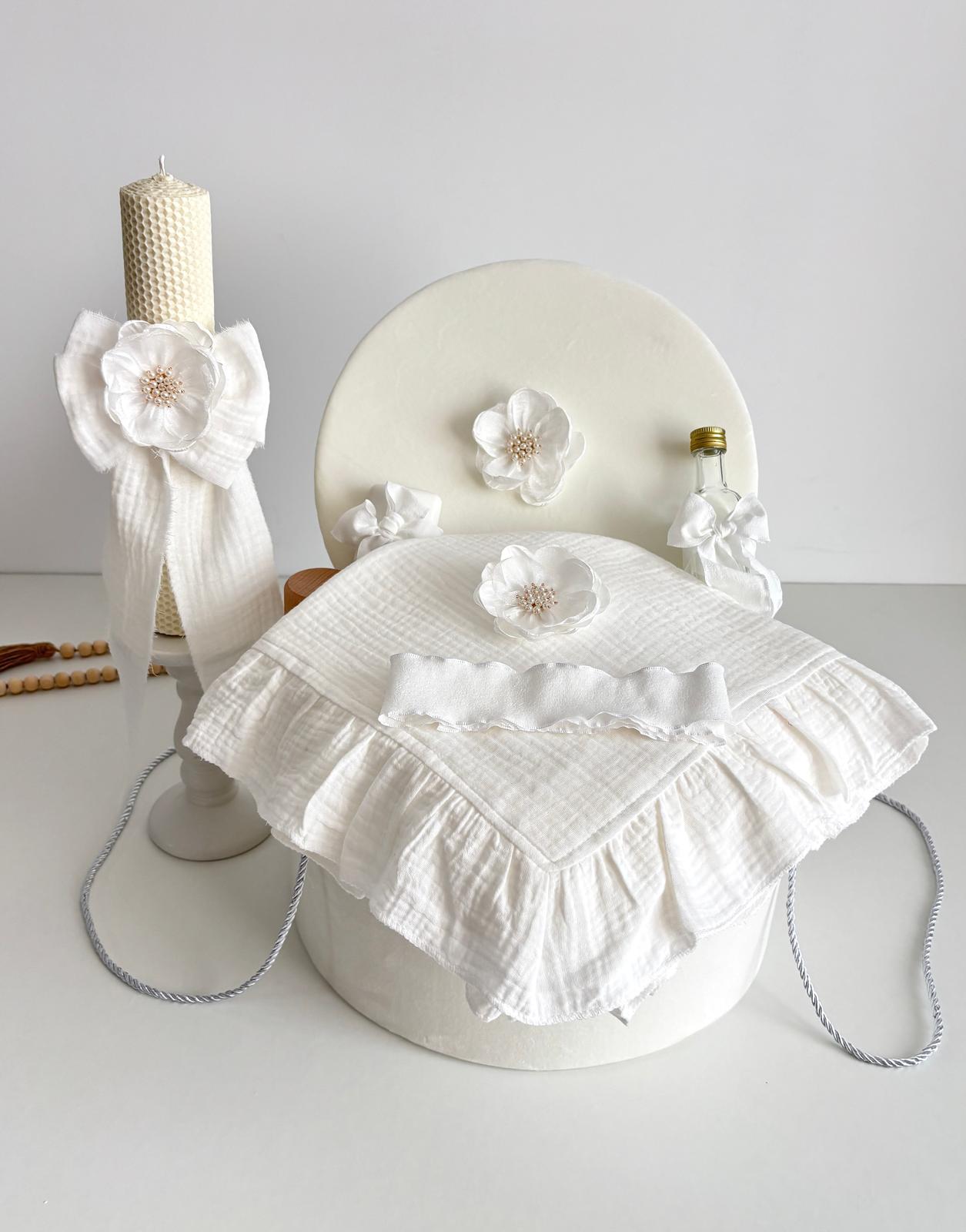 Set Trusou pentru Botez cu floare alba