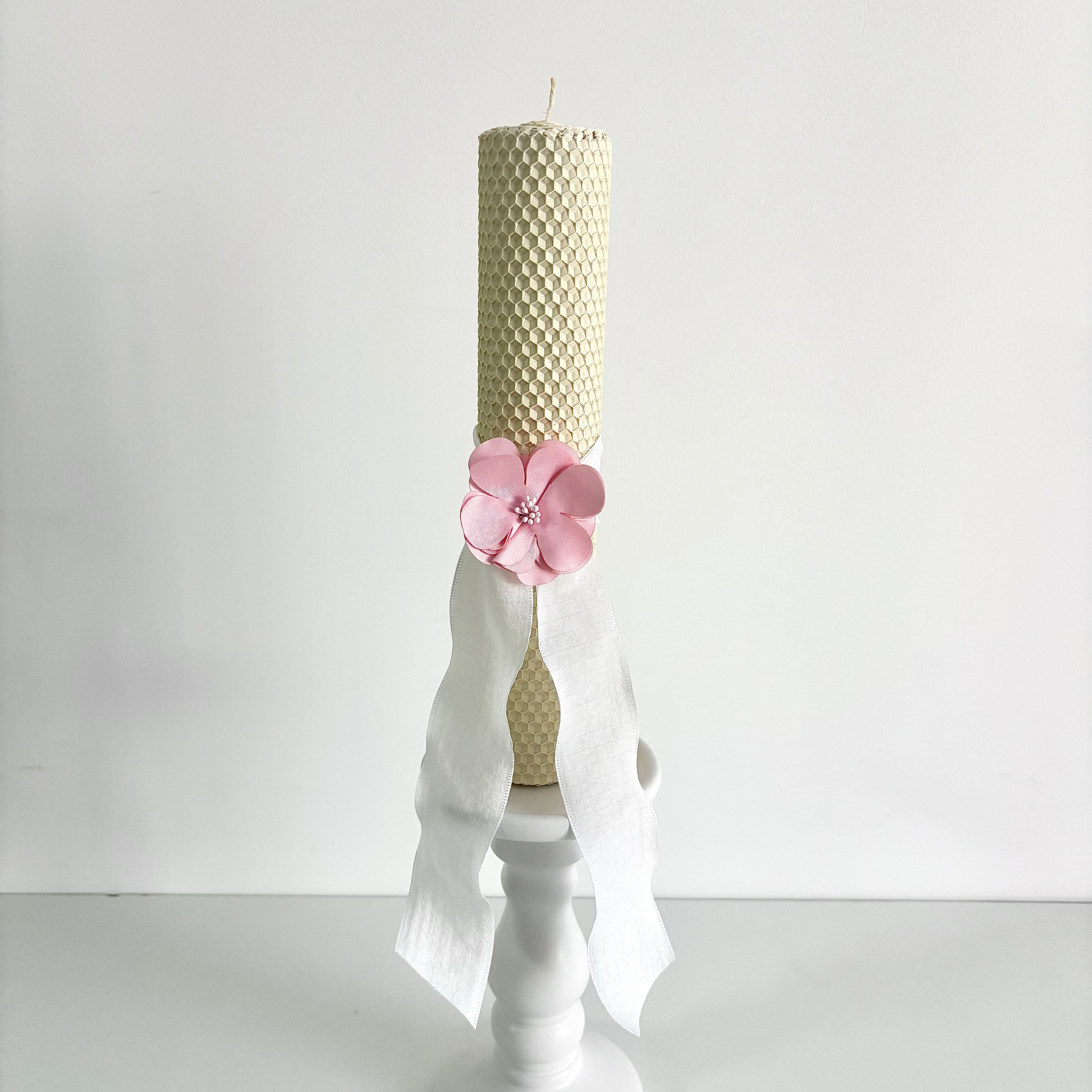 Set -Trusou din muselina pentru Botez + Cutie pentru trusou + Lumânare pentru Botez -Model 1022