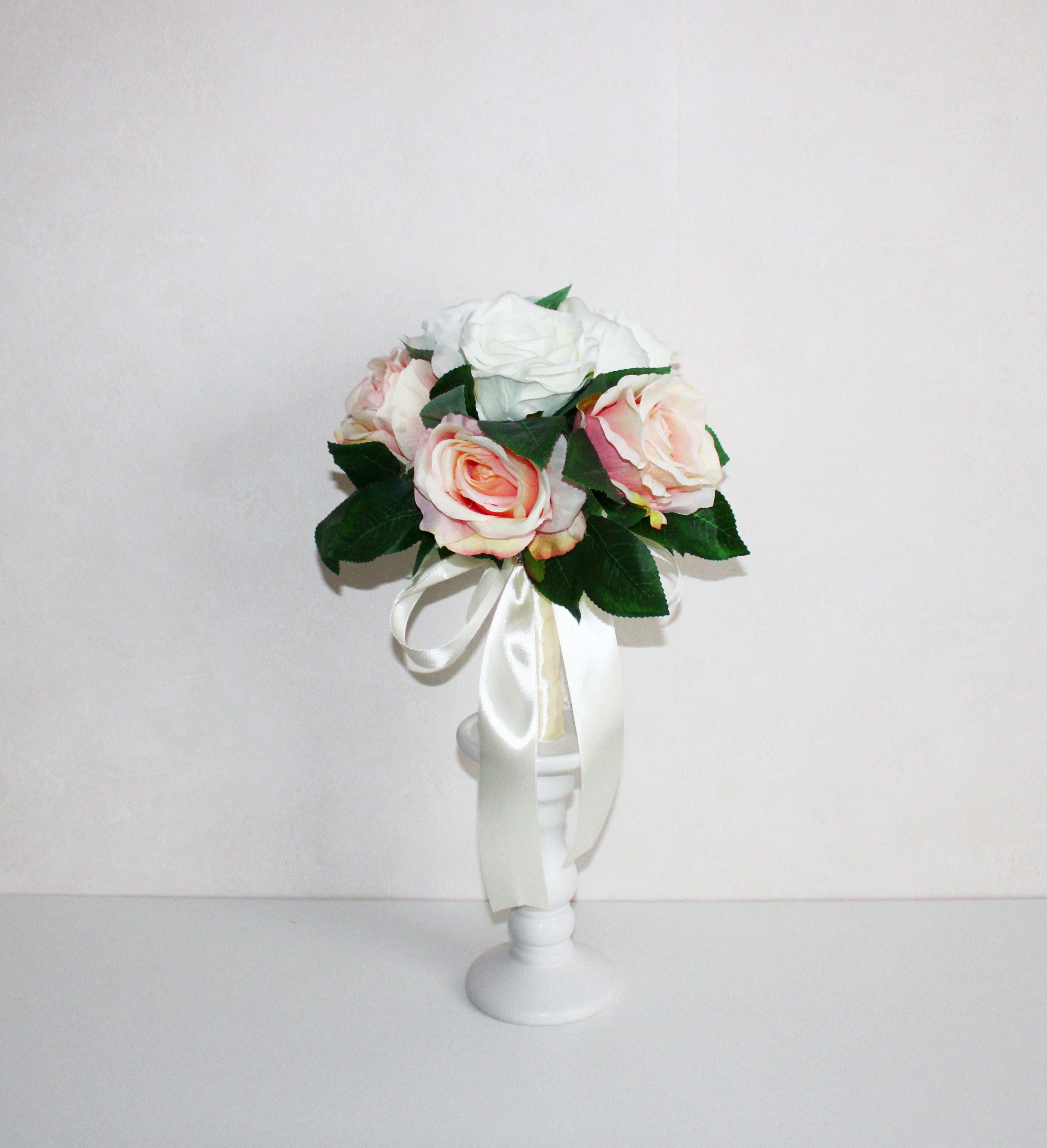 Bouquet of flowers for the Bride - Model 041