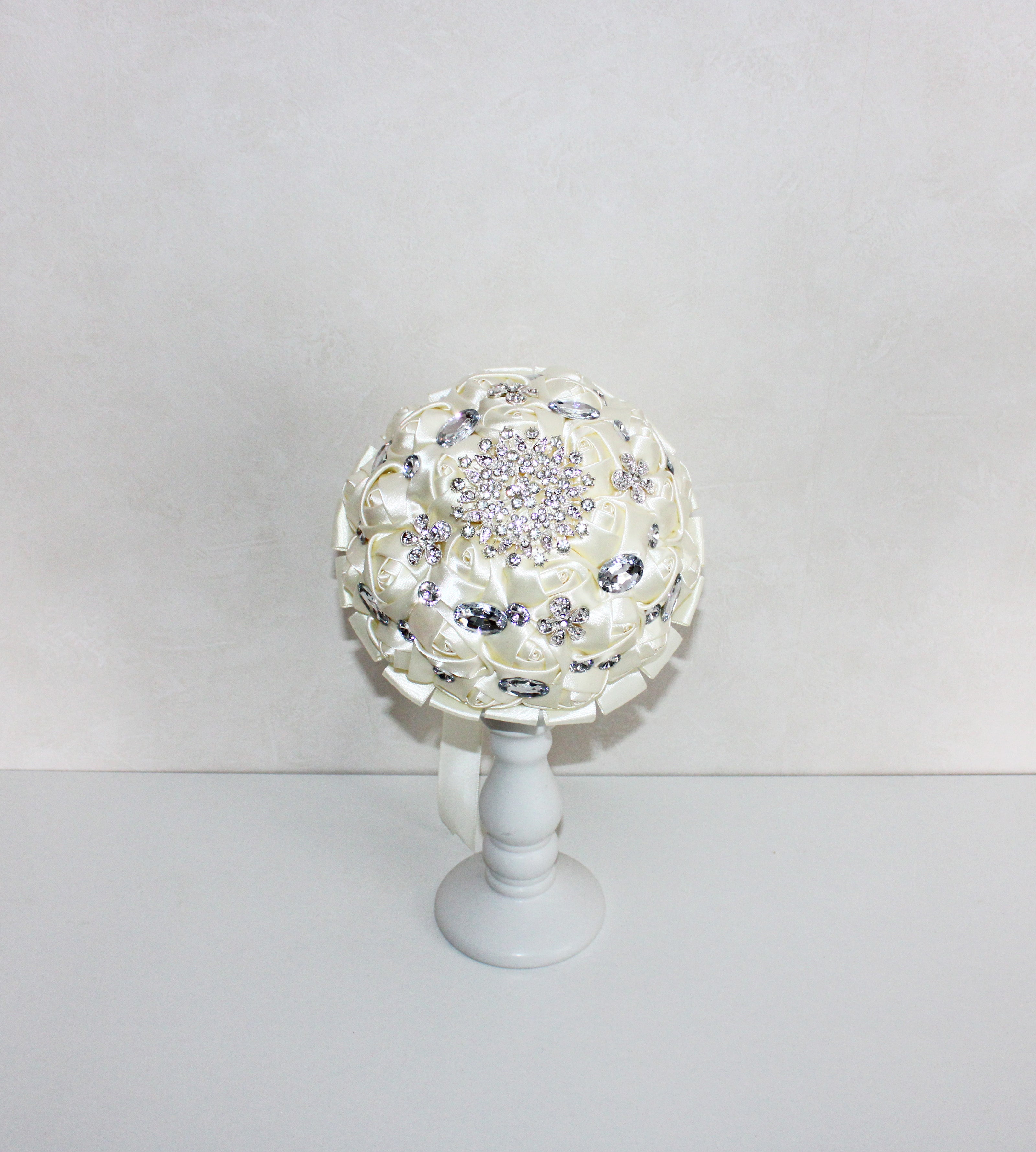 Bouquet of flowers for the Bride - Model 035