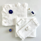 Set -Trusou din muselina Personalizat pentru Botez + Cutie pentru trusou + Lumânare pentru Botez - Model 1021