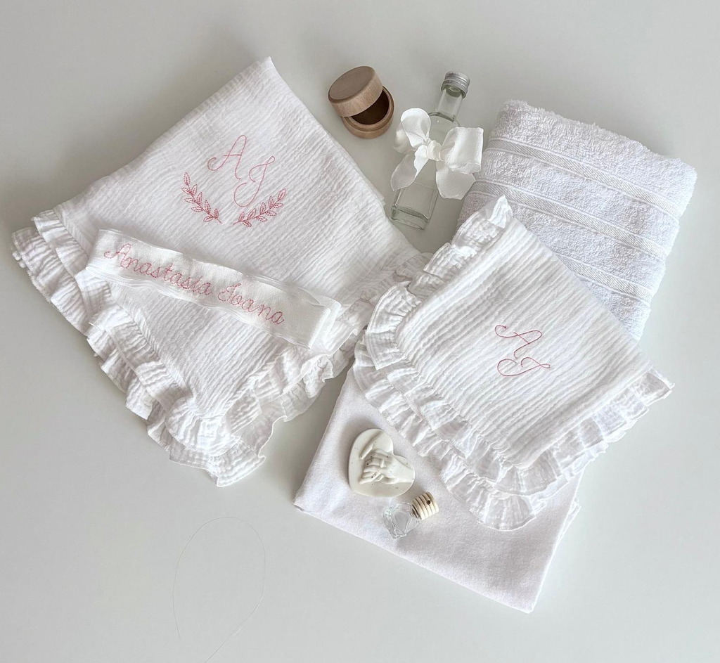 Trusou personalizat pentru botez – complet și elegant