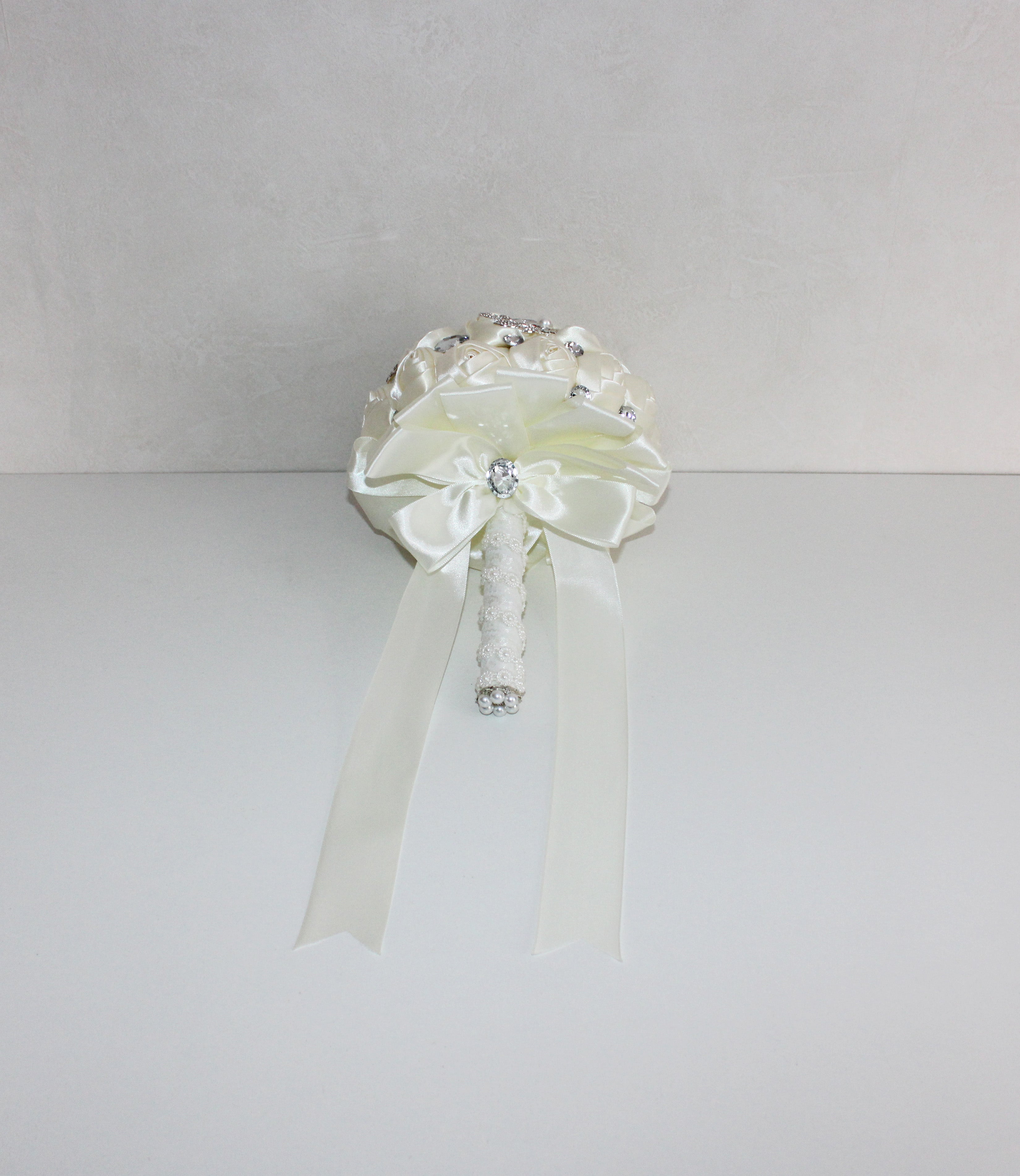 Bouquet of flowers for the Bride - Model 037