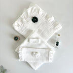 Set -Trusou din muselina pentru Botez + Cutie pentru trusou + Lumânare pentru Botez -Model 1023