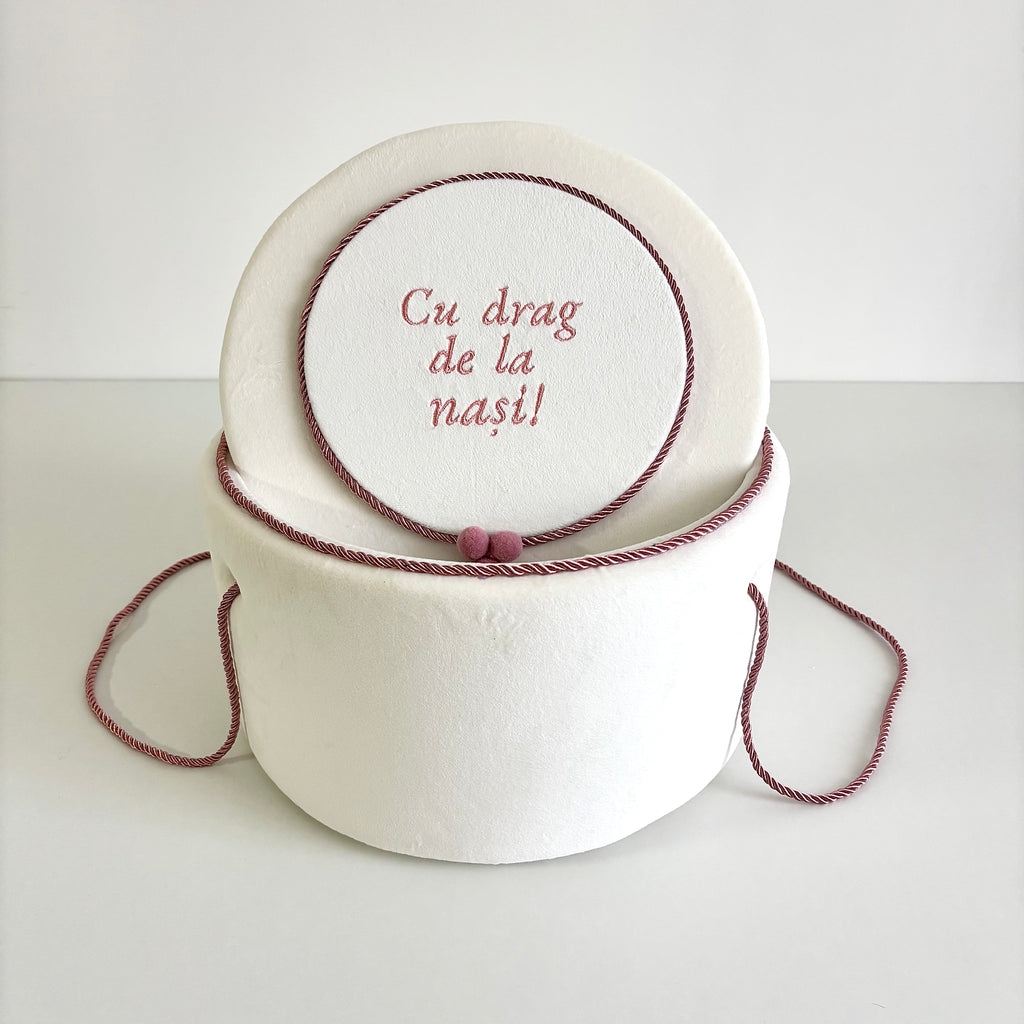 Trusou Personalizat pentru Botez si Cutie pentru trusou – Model B030