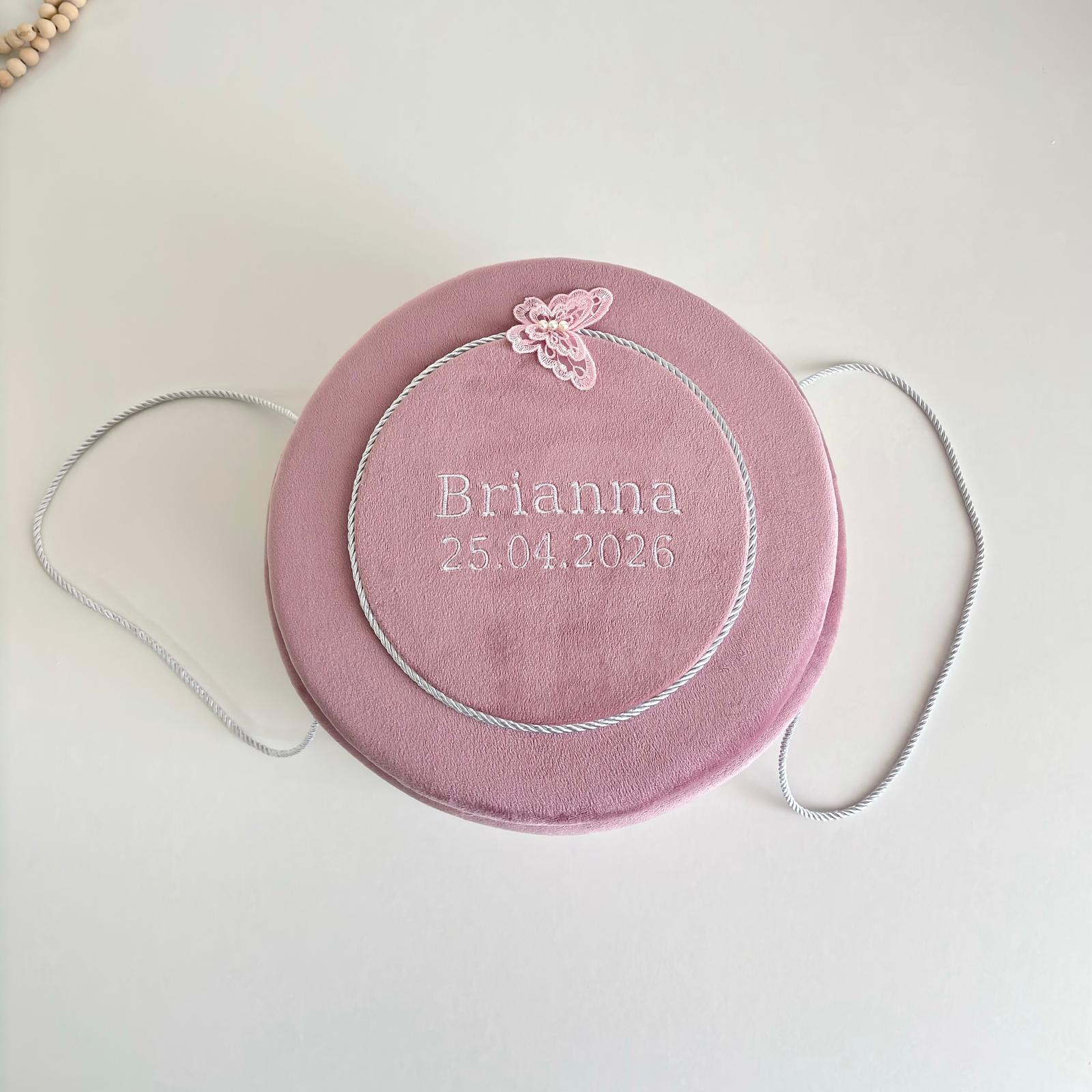 Cufăr / Cutie buretată personalizată pentru trusoul de botez -Brianna