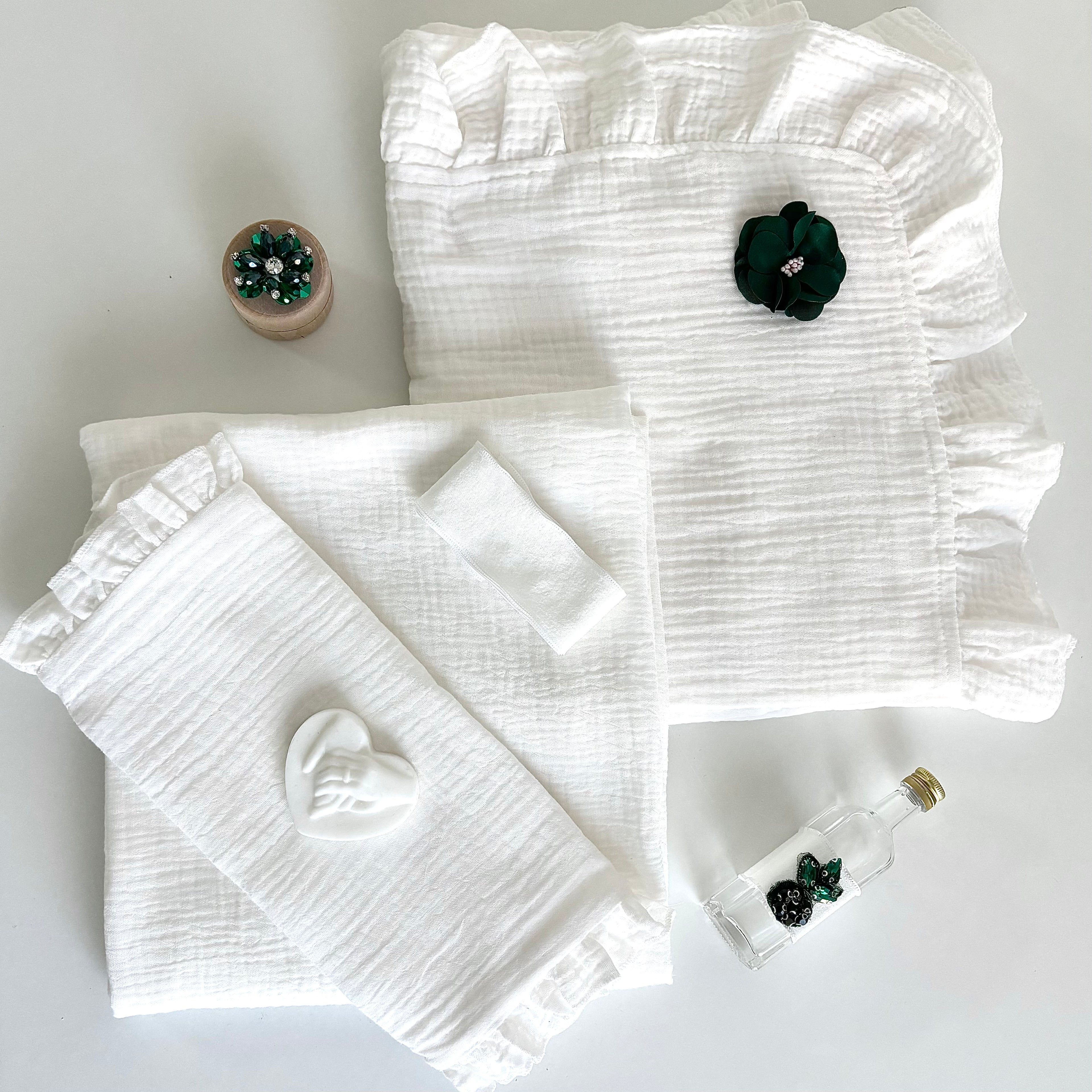 Trusou din muselina pentru Botez -Model 1015