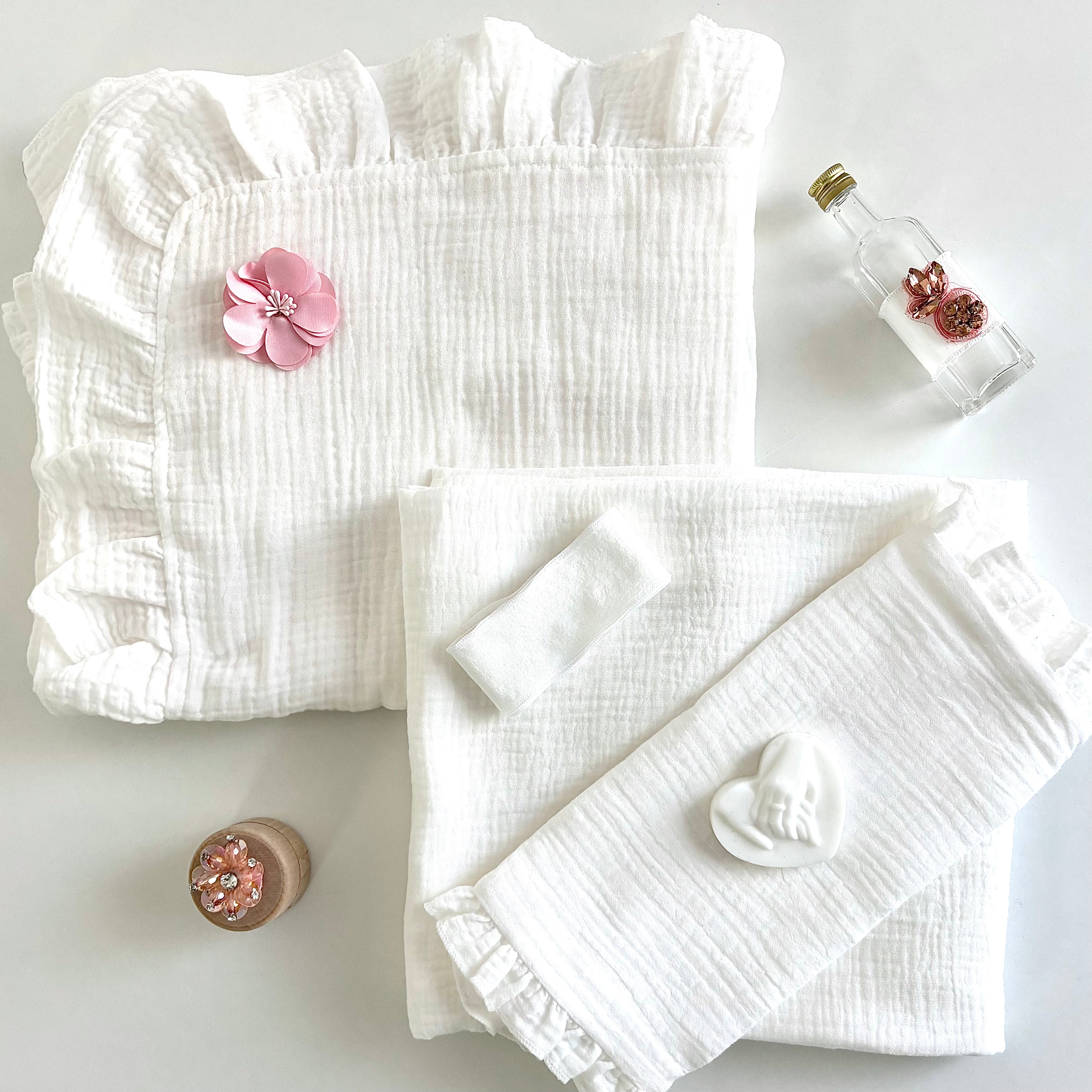 Trusou din muselina pentru Botez -Model 1018