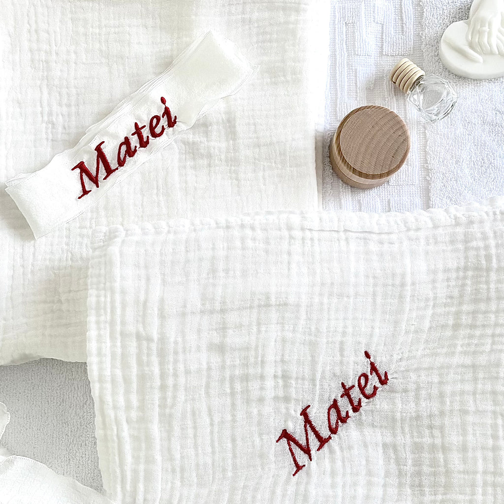 Set Trusou Personalizat pentru Botez – Model B023