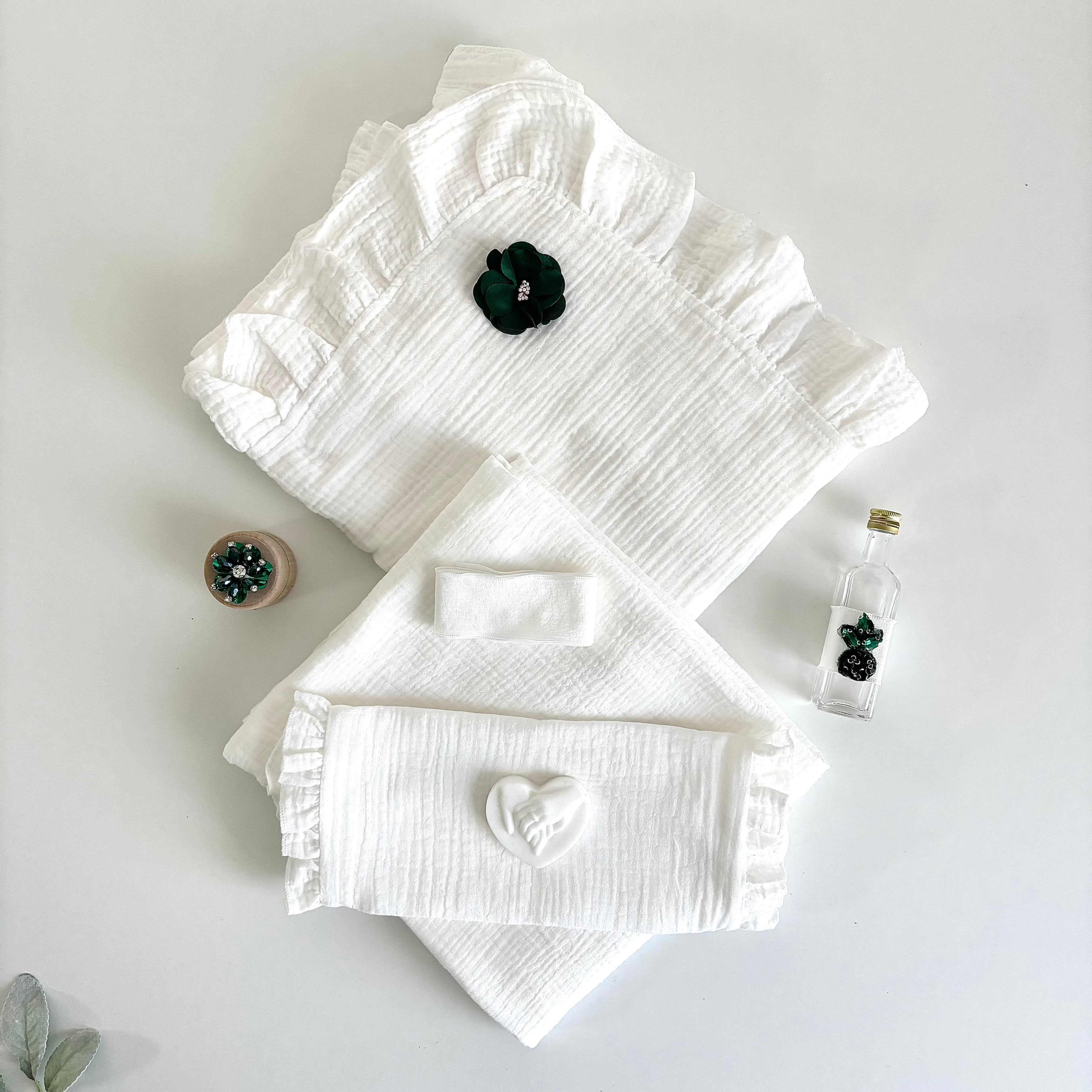 Trusou din muselina pentru Botez -Model 1015