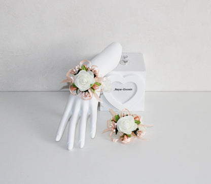 Wedding flowers - Corsage bracelet B023