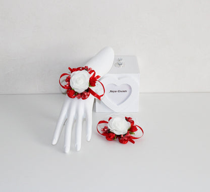 Wedding flowers - Corsage bracelet B023