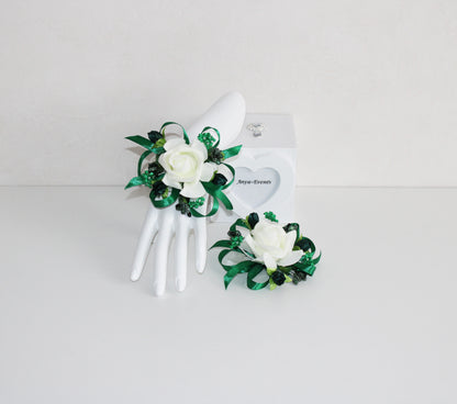 Flowers for the wedding - Corsage bracelet B025