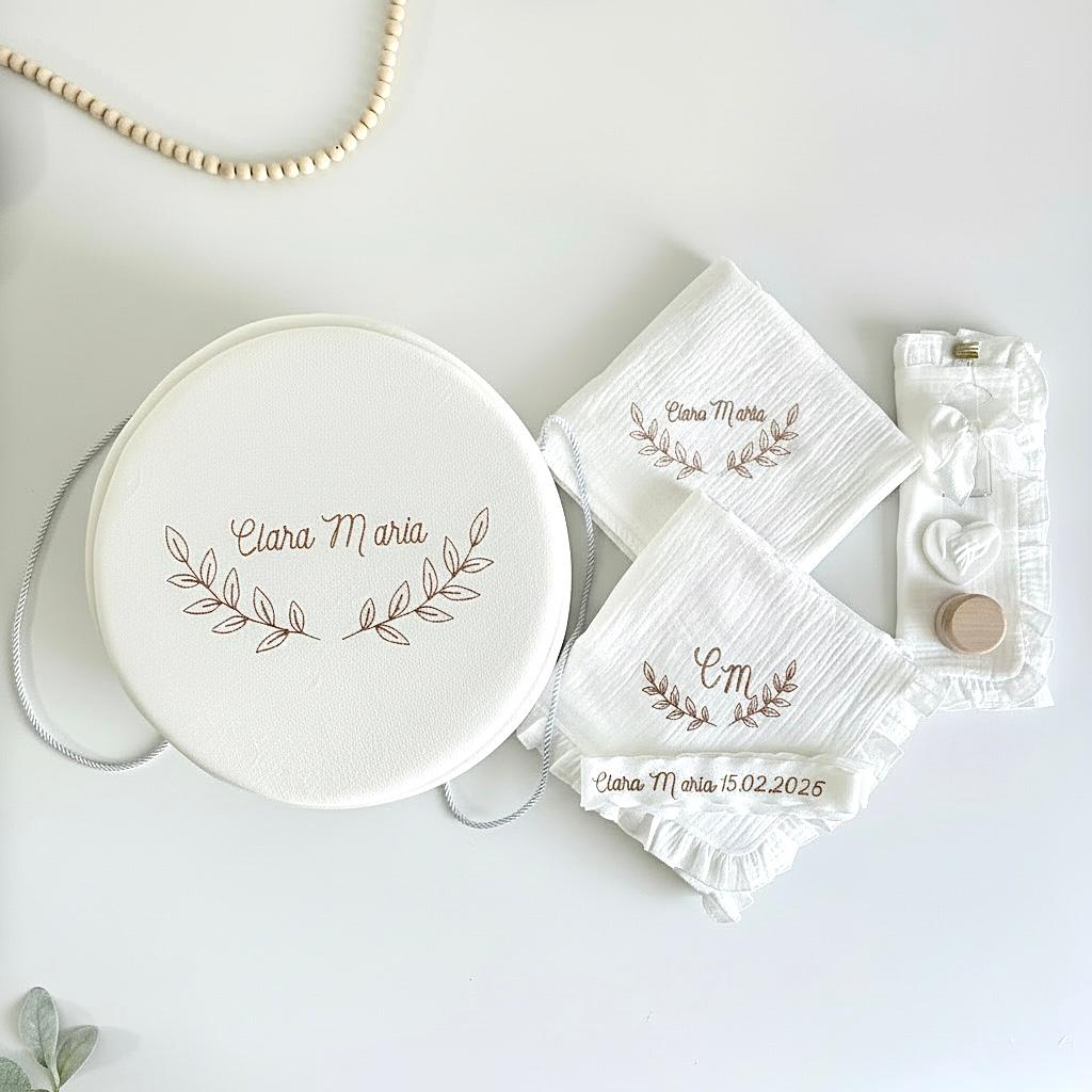 Trusou Personalizat pentru Botez + Cutie personalizată pentru trusou -Model 015