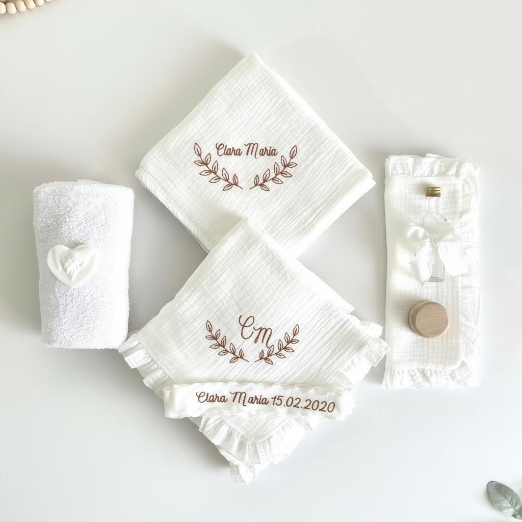 Trusou Personalizat pentru Botez + Cutie personalizată pentru trusou -Model 015