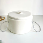 Cufăr pentru Trusoul de Botez Buretat cu Catifea Ivory cu floare Albă