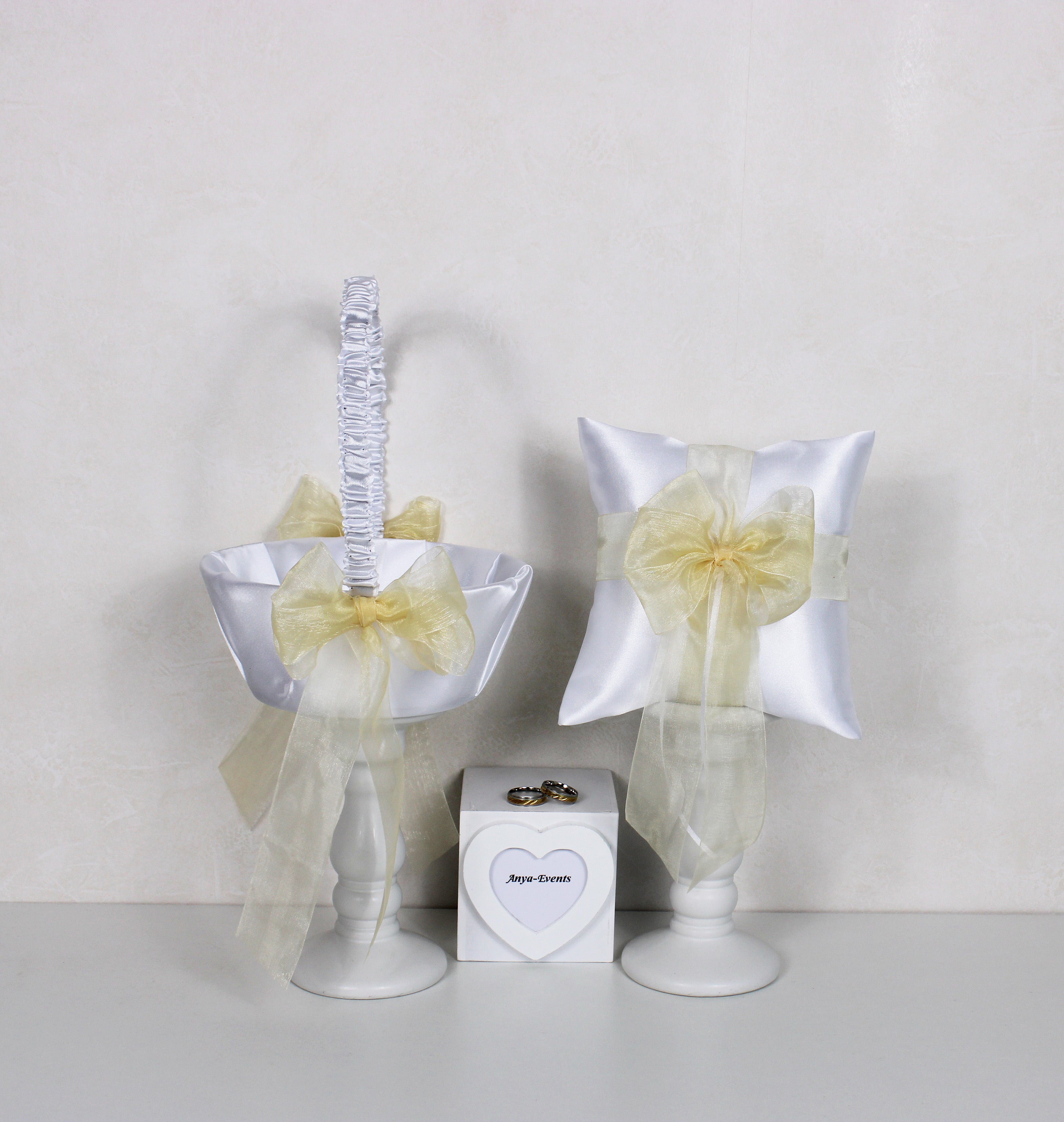 Basket and pillow set 04