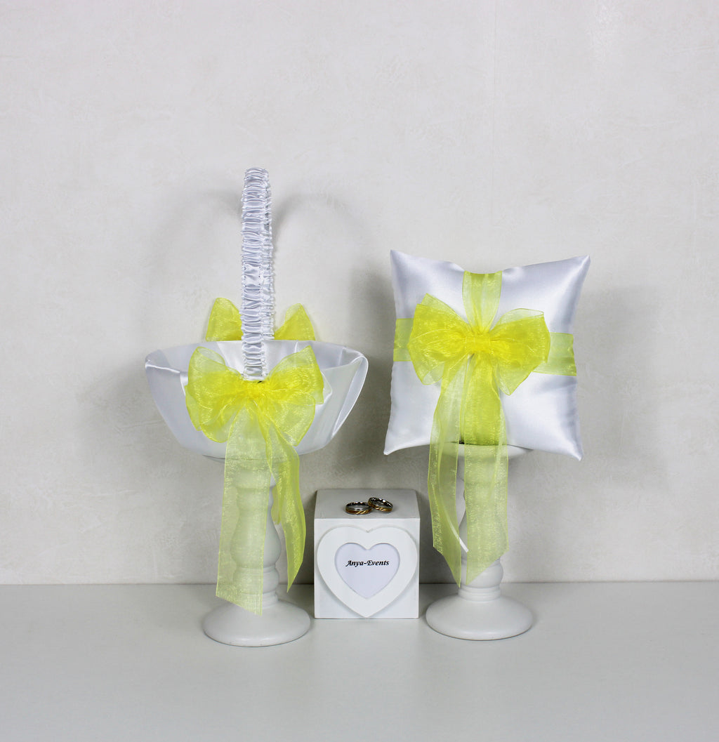 Basket and pillow set 04