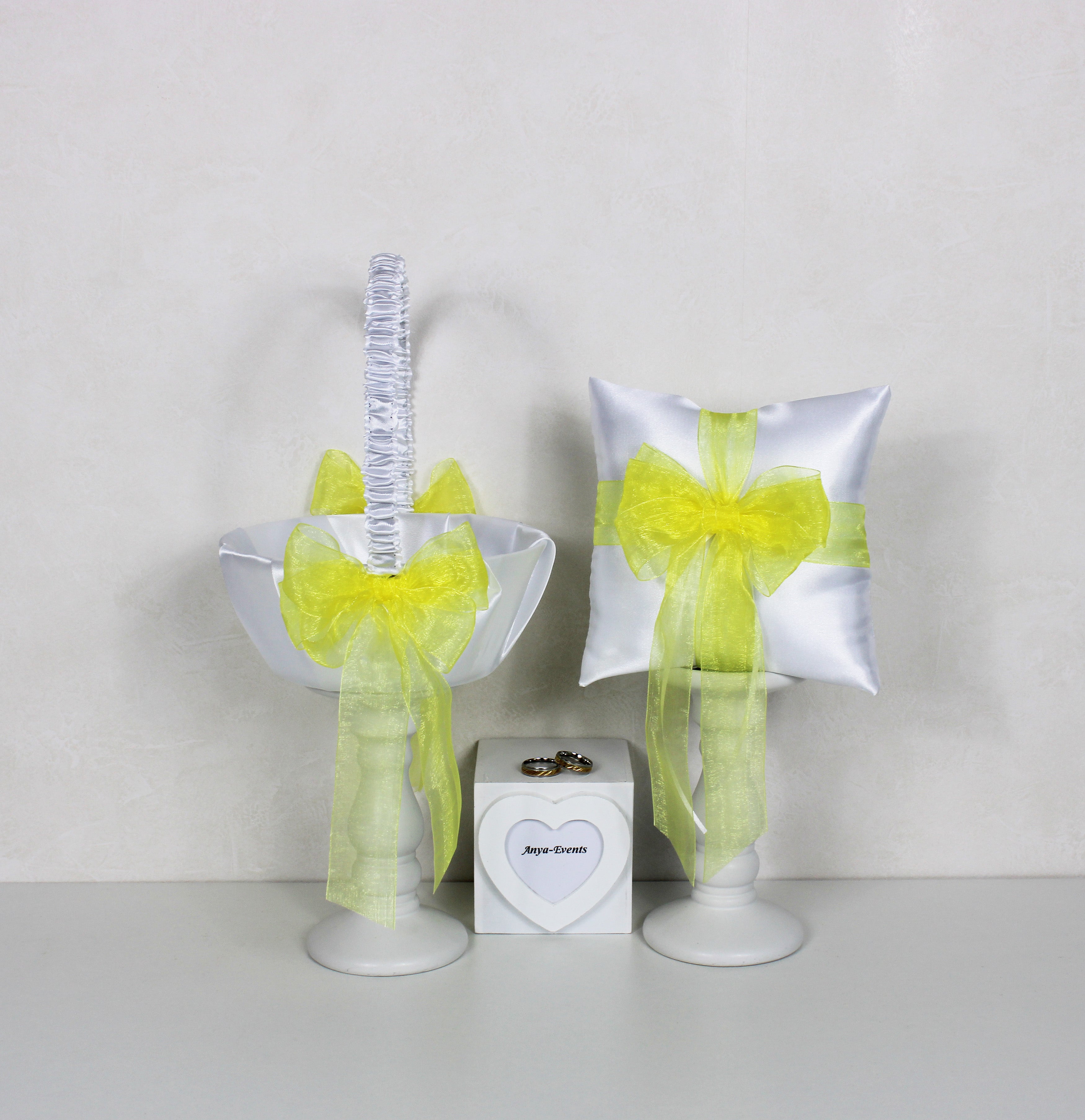 Basket and pillow set 04