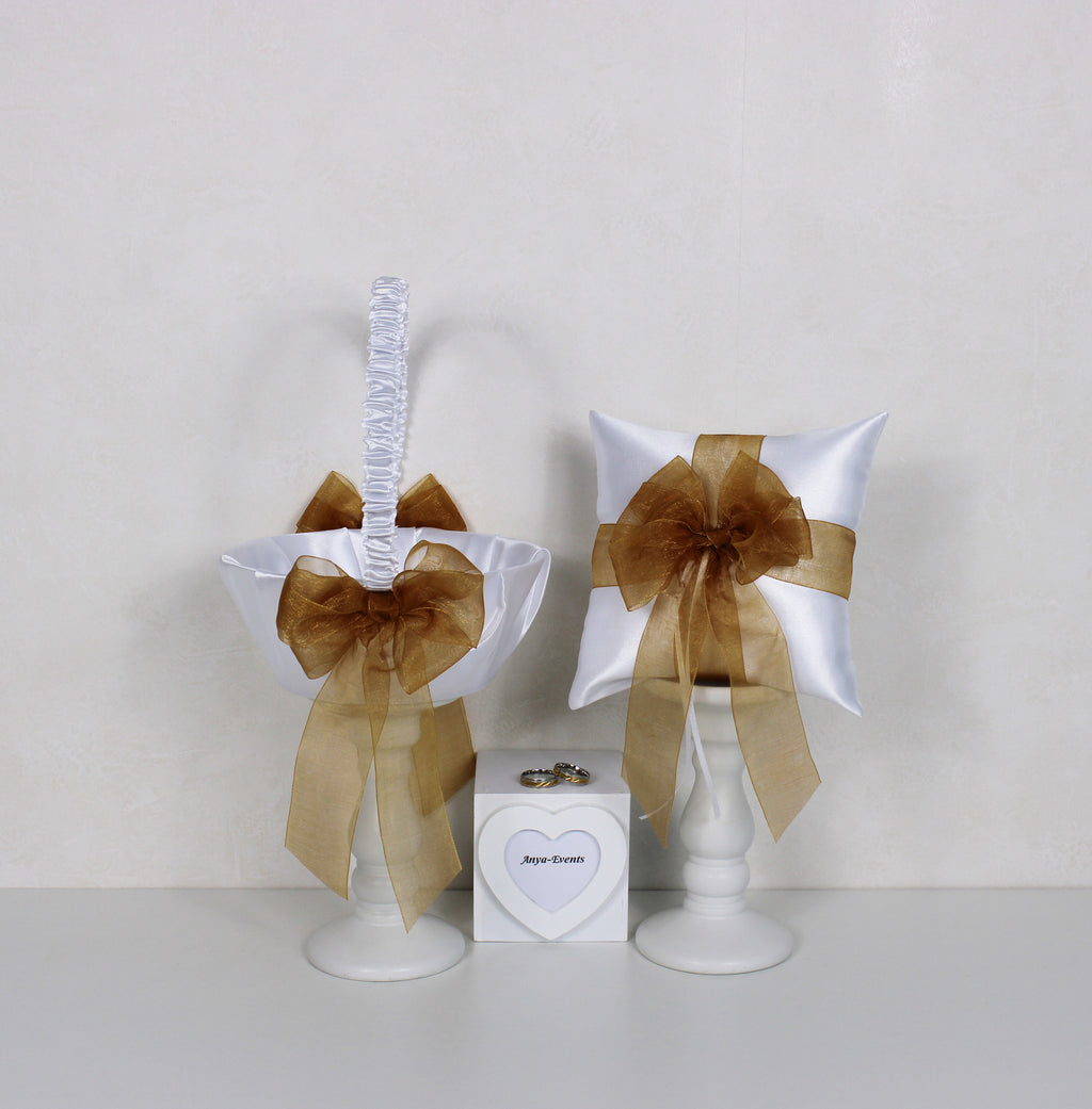 Basket and pillow set 04