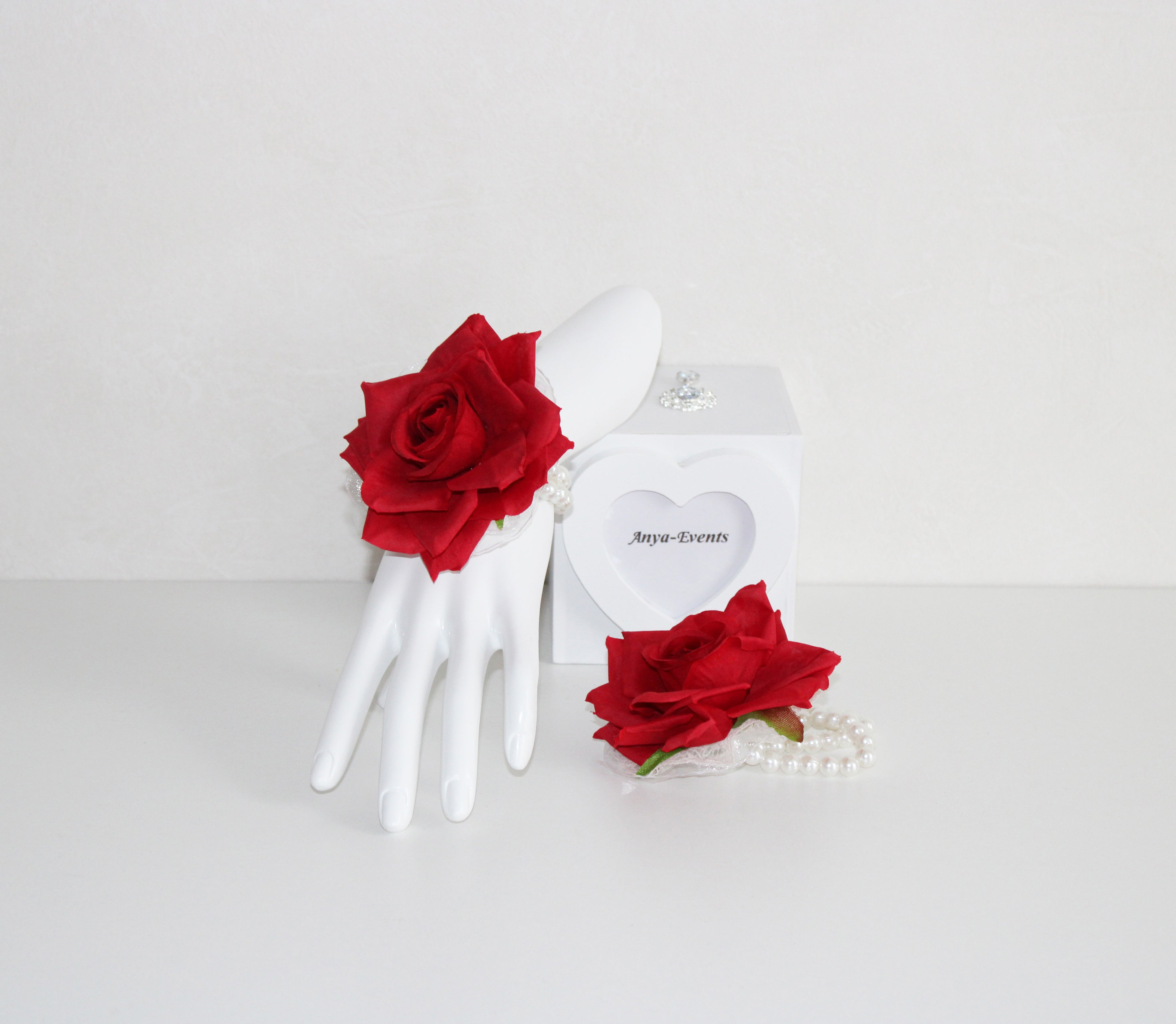 Flowers for the wedding - Corsage bracelet B030
