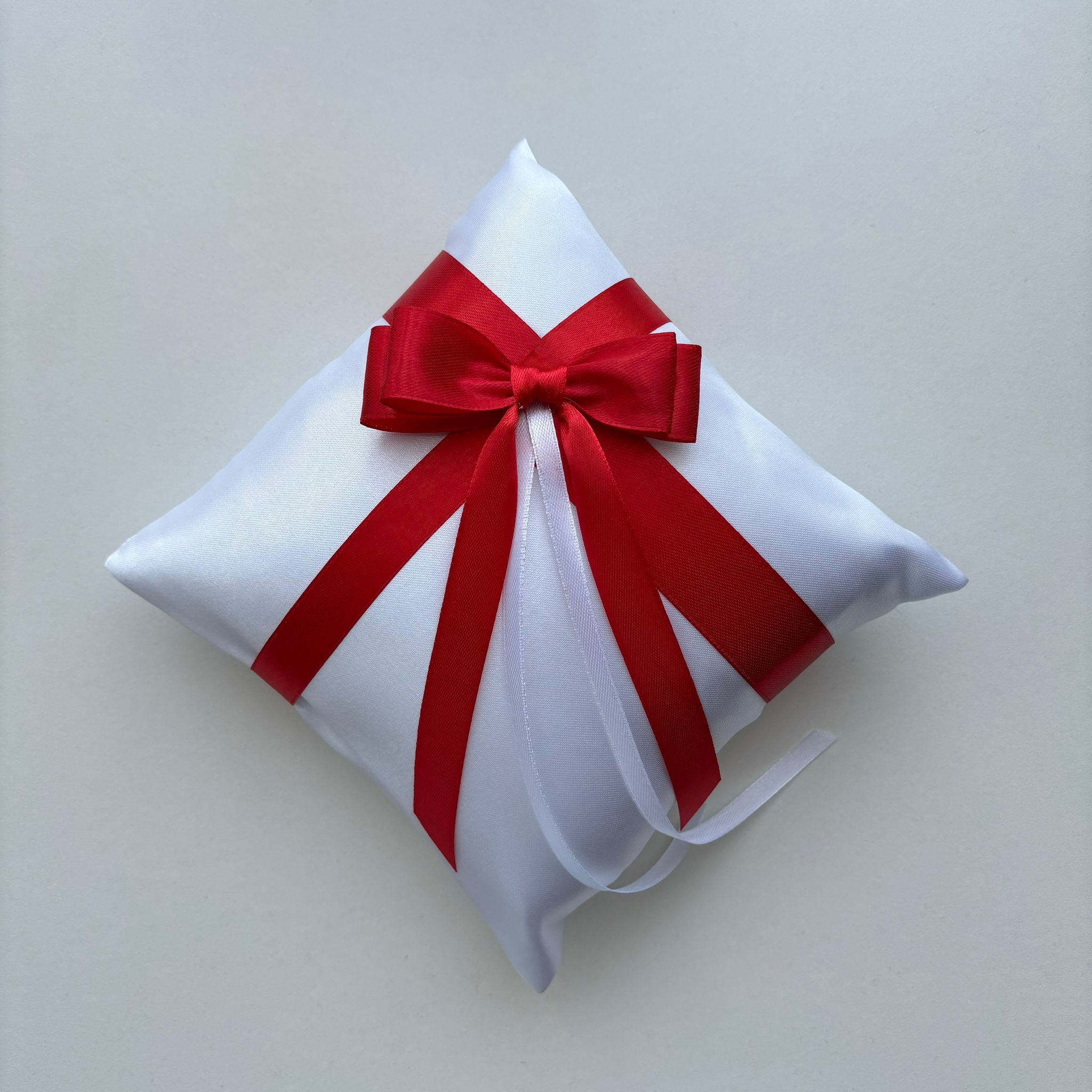 Coșuleț și Pernuță pentru Nuntă cu panglică Roșie