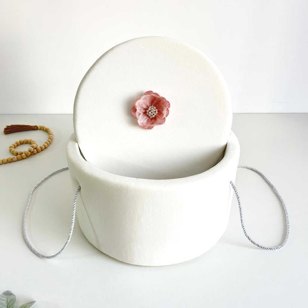 Cufăr pentru Trusoul de Botez Buretat cu Catifea Ivory cu floare Roz