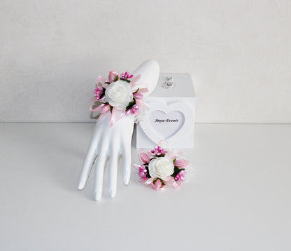 Wedding flowers - Corsage bracelet B023